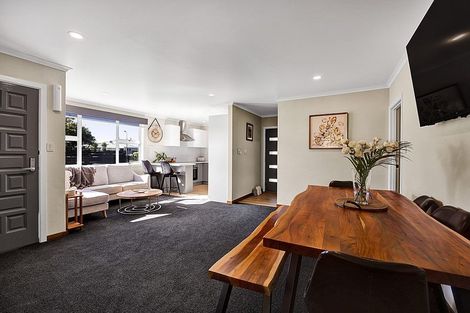 Photo of property in 12 Green Lane, Hawera, 4610