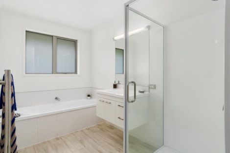 Photo of property in 29 Livingstone Drive, Papamoa Beach, Papamoa, 3118