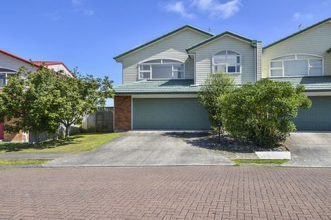Photo of property in 12 Lime Crescent, Papakura, 2110