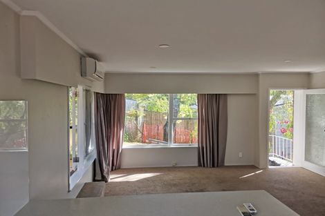 Photo of property in 2/5 Keldale Place, Forrest Hill, Auckland, 0620