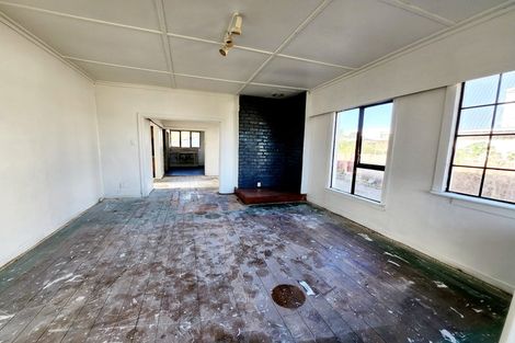 Photo of property in 68 Polson Street, Castlecliff, Whanganui, 4501