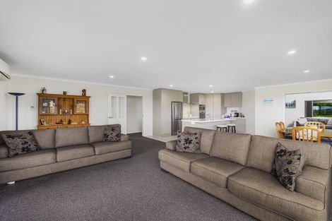 Photo of property in 7c Walter Henry Drive, Omanawa, Tauranga, 3171