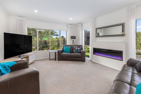Photo of property in 1 Harry Shaw Way, Raumati South, Paraparaumu, 5032