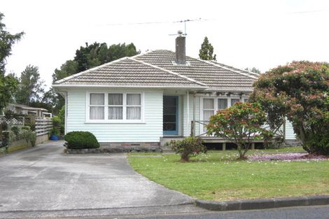 Photo of property in 8 Waterview Road West, Takanini, 2112