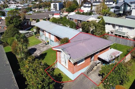 Photo of property in 1/11 Liston Street, Northcote, Auckland, 0627
