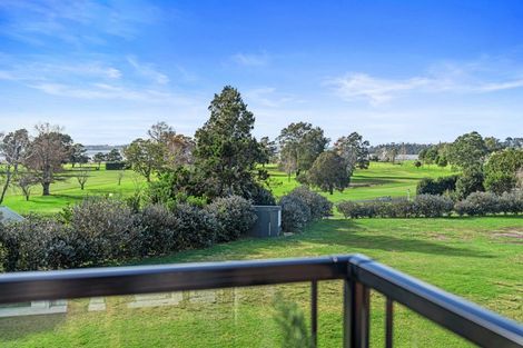 Photo of property in 61 Links View Drive, Omokoroa, 3114