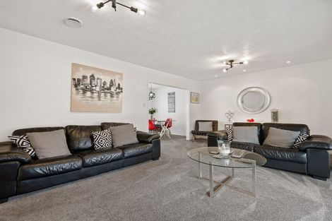 Photo of property in 3 Chatswood Place, Bishopdale, Christchurch, 8051