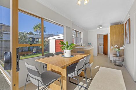 Photo of property in 1 Sunshine Rise, Raglan, 3225