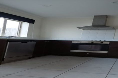 Photo of property in 10 Rosandich Drive, Sunnyvale, Auckland, 0612