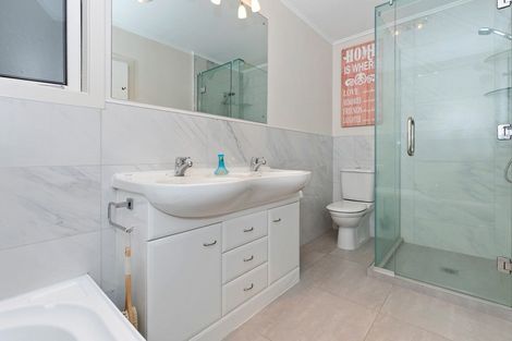 Photo of property in 171 Sandwich Road, St Andrews, Hamilton, 3200