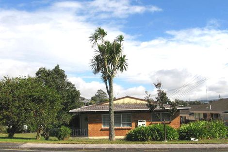 Photo of property in 2/165 View Road, Sunnyvale, Auckland, 0612