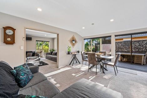 Photo of property in 129b Parrs Cross Road, Glen Eden, Auckland, 0612