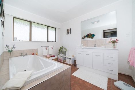 Photo of property in 6 Ashdown Crescent, Feilding, 4702