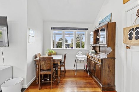 Photo of property in 34 Rua Street, Lyall Bay, Wellington, 6022