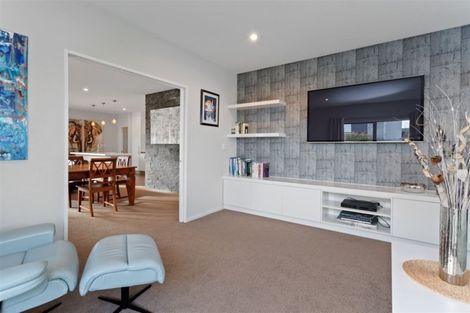 Photo of property in 94 Aston Drive, Waimairi Beach, Christchurch, 8083