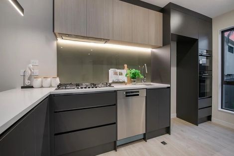 Photo of property in 2/114 Saddleback Rise, Murrays Bay, Auckland, 0630