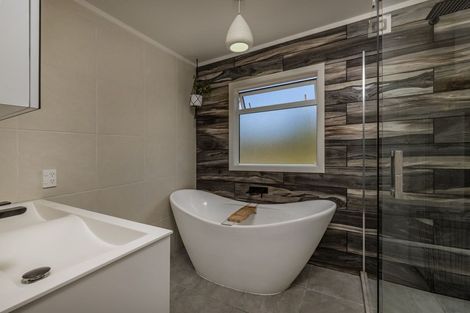 Photo of property in 6 Brumby Lane, Russell, 0272