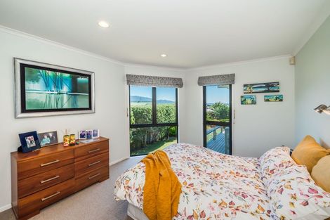 Photo of property in 46 Hicks Crescent, Waikanae Beach, Waikanae, 5036