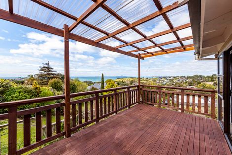 Photo of property in 70 Wade River Road, Stanmore Bay, Whangaparaoa, 0932