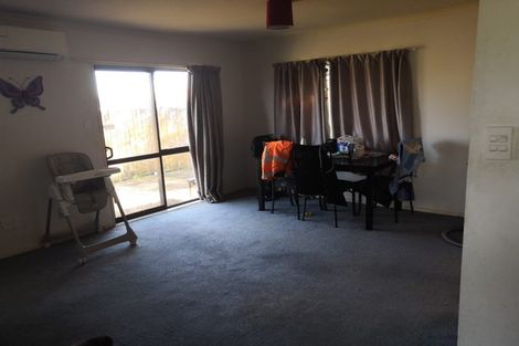 Photo of property in 70 Milson Drive, Papakura, 2110