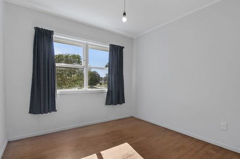 Photo of property in 40 Hereford Street, Te Atatu Peninsula, Auckland, 0610