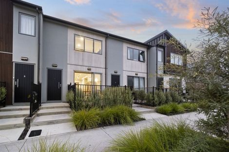 Photo of property in 11 Pakoro Close, Hobsonville, Auckland, 0618