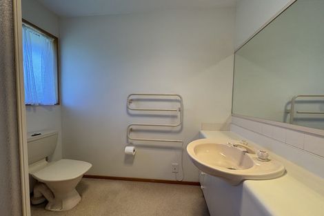 Photo of property in 4 Amdale Avenue, Broomfield, Christchurch, 8042