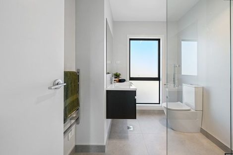 Photo of property in 2/44 Rose Berry Crescent, Flagstaff, Hamilton, 3210