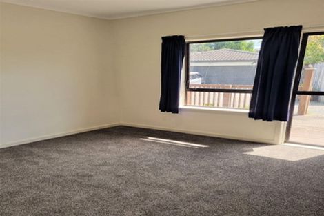 Photo of property in 17 Willerton Avenue, New Lynn, Auckland, 0600