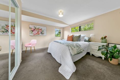 Photo of property in 20 Kingfisher Grove, Greenhithe, Auckland, 0632
