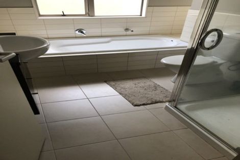 Photo of property in 111 Baverstock Road, Flat Bush, Auckland, 2016