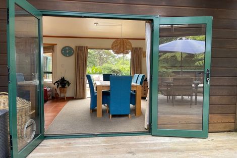 Photo of property in 214 Shaw Road, Oratia, Auckland, 0604