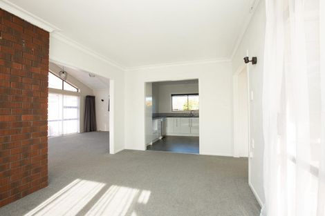 Photo of property in 24 Forest Lake Road, Forest Lake, Hamilton, 3200