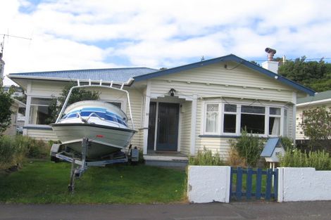 Photo of property in 35 Glamis Avenue, Strathmore Park, Wellington, 6022