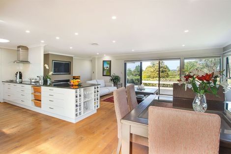 Photo of property in 25 Stella Drive, Clarks Beach, 2122