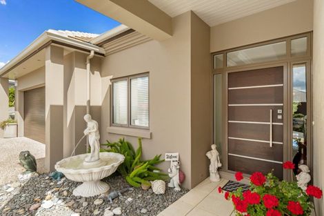 Photo of property in 28 Rexford Heights, Pyes Pa, Tauranga, 3112