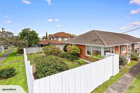 Photo of property in 1/51 Jutland Road, Hauraki, Auckland, 0622