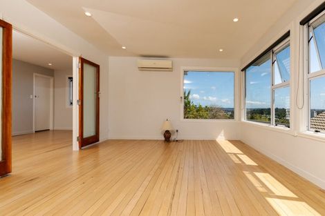 Photo of property in 35 Pleasant Road, Glen Eden, Auckland, 0602