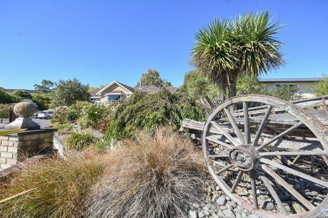 Photo of property in 76 Greenwich Street, Waihola, Milton, 9073