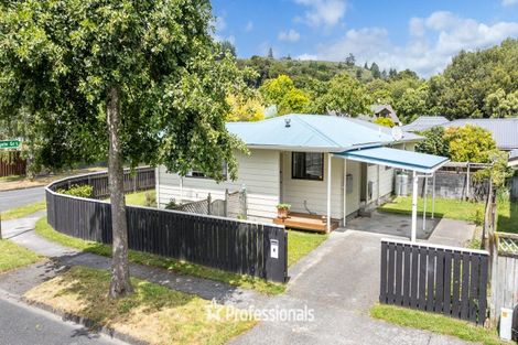 Photo of property in 2/6 Gemstone Drive, Birchville, Upper Hutt, 5018