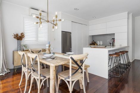 Photo of property in 17 West End Road, Herne Bay, Auckland, 1022