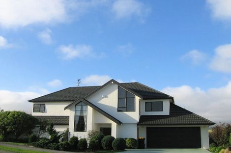 Photo of property in 32 Saint Ives Drive, Camborne, Porirua, 5026