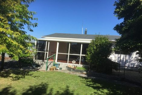 Photo of property in 2 Pitman Place, Waimate, 7924