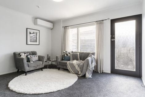 Photo of property in 3/58 Amaru Road, One Tree Hill, Auckland, 1061