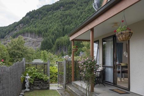 Photo of property in 25c Williams Street, Sunshine Bay, Queenstown, 9300