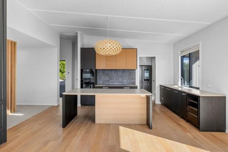 Photo of property in 102 Vipond Road, Stanmore Bay, Whangaparaoa, 0932