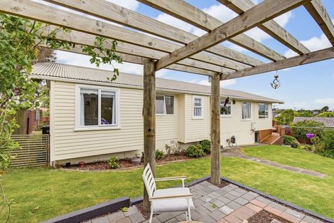 Photo of property in 22 Gray Avenue, Paraparaumu Beach, Paraparaumu, 5032