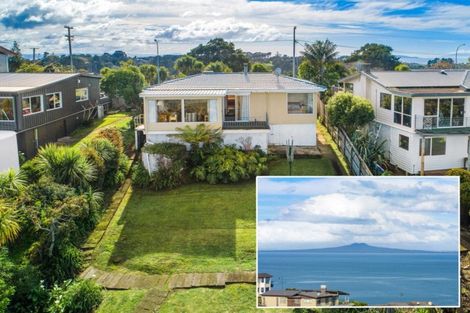 Photo of property in 99 Roberts Road, Matakatia, Whangaparaoa, 0930