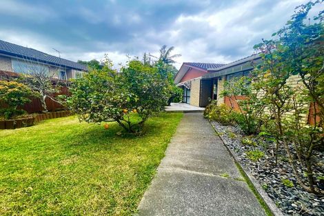 Photo of property in 2/4267 Great North Road, Glendene, Auckland, 0602