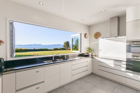 Photo of property in 76 Admirals Way, Ruby Bay, Mapua, 7173